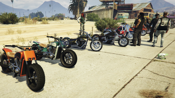 Grand rassemblement moto à l’aérodrome de Sandy Shores