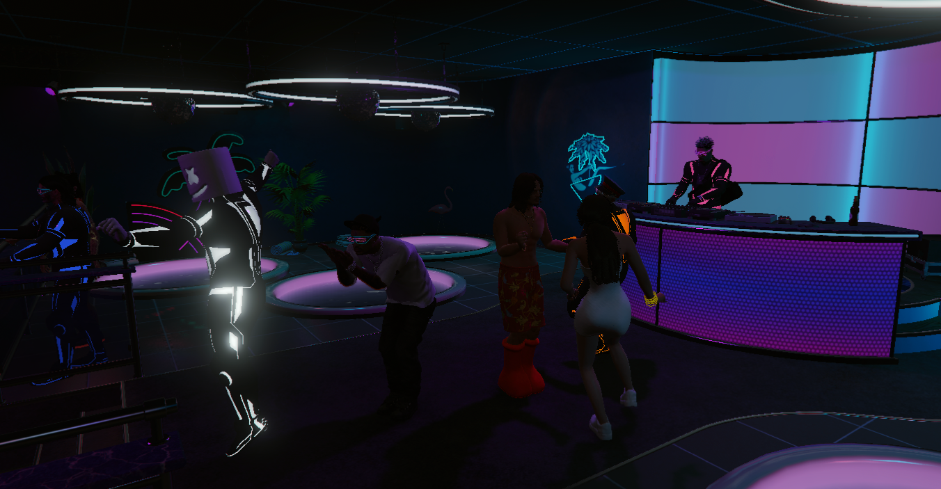Succès éclatant pour la première « Neon Flamingo & Unicorn Night » au Bahama Mamas !