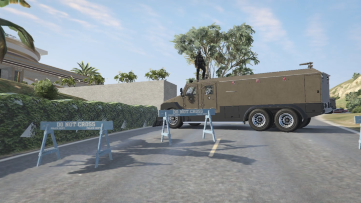 Descente sous mandat à la villa des Forelli : une opération du LSPD tourne court.